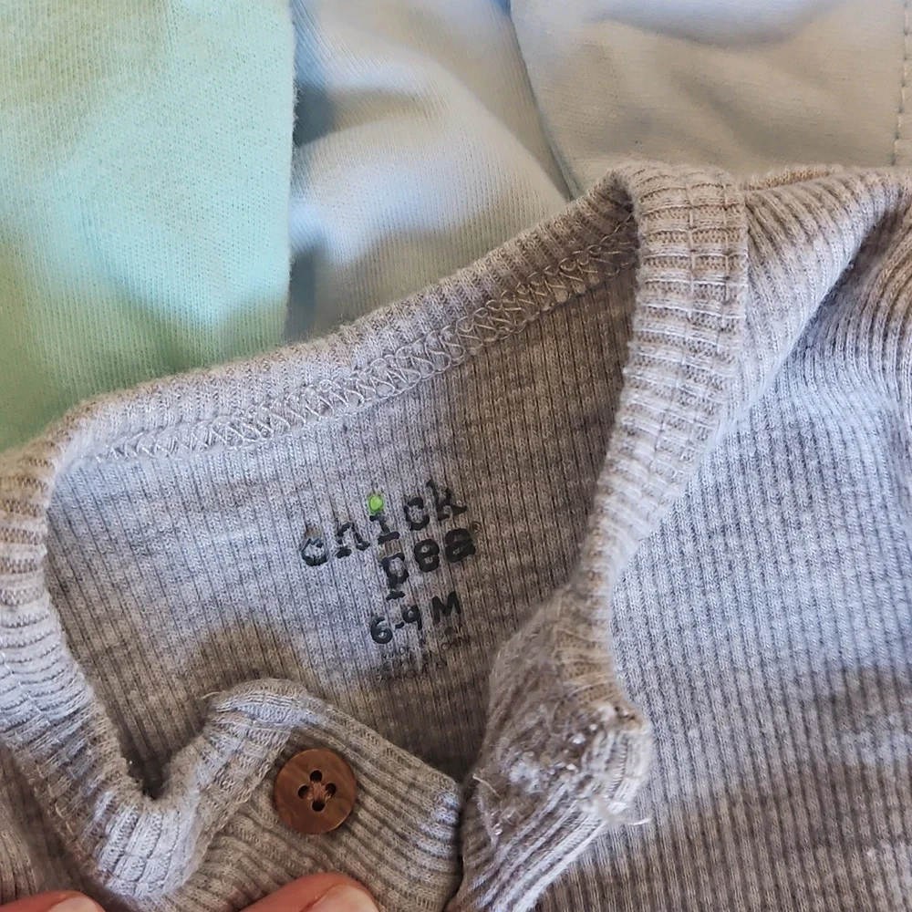 Lot Of Baby Boy Onesies Size 6-9 - Picture 5 of 5